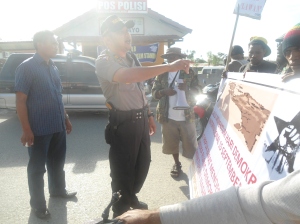 KNPB Sentani Polisi Bubarkan dan ditangkap Aktivis KNPB (16/09/2013)
